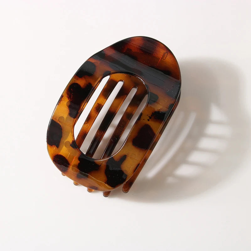 Fashion Oval Hair Claw Clip for Women New Design Leopard Matte Curved Flat Styling Barrettes Acrylic Lying down Hair Accessories