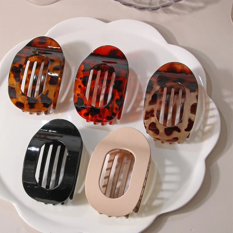 Fashion Oval Hair Claw Clip for Women New Design Leopard Matte Curved Flat Styling Barrettes Acrylic Lying down Hair Accessories