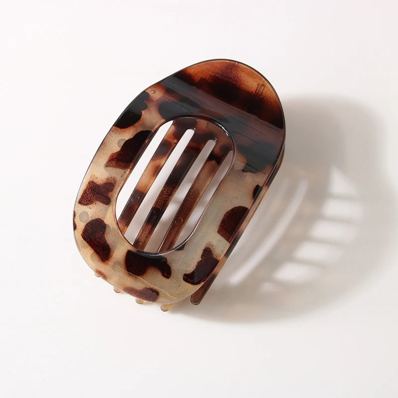 Fashion Oval Hair Claw Clip for Women New Design Leopard Matte Curved Flat Styling Barrettes Acrylic Lying down Hair Accessories