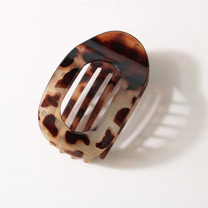 Fashion Oval Hair Claw Clip for Women New Design Leopard Matte Curved Flat Styling Barrettes Acrylic Lying down Hair Accessories
